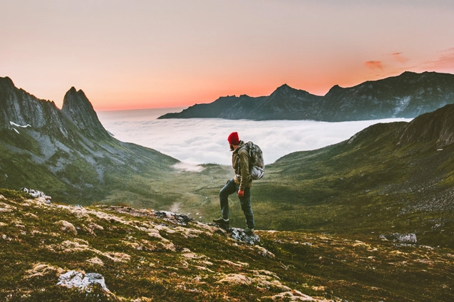 Sommets escarpés et air raréfié